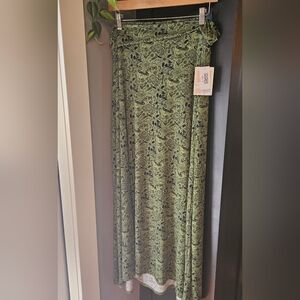 NEW LuLaRoe Green Patterned Maxi Skirt Womens Size Medium